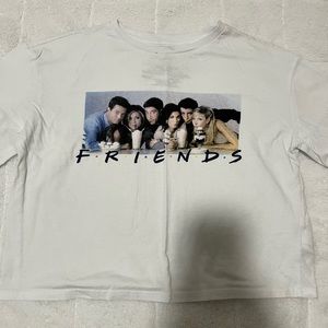 FRIENDS CROPPED GRAPHIC TEE
